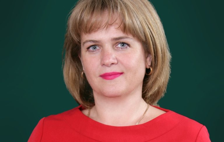 Депутат Ирина Сахарова «нашла» 30 миллионов, «утаённых» администрацией