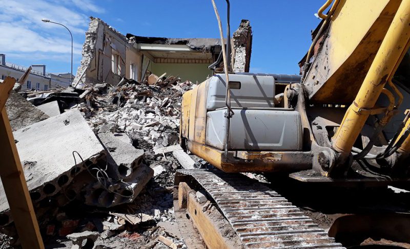 Водоканал снёс реагентный корпус. Облик Волжской набережной изменился