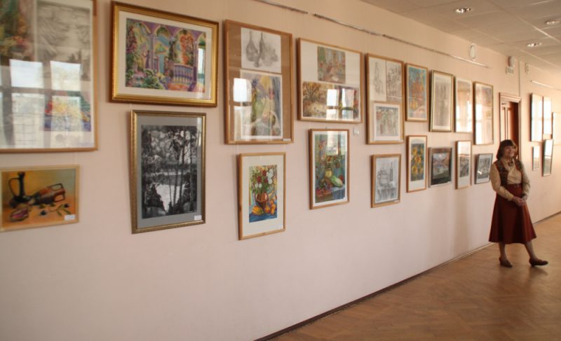 Путь к искусству: двери ДХШ открыты для взрослых
