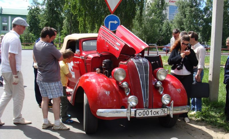 В Рыбинск заехали старые автомобили