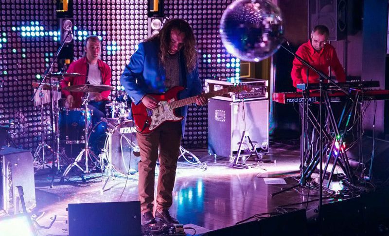 Новый пятничный формат в «Перекрёстке» продолжит Dimetric Band