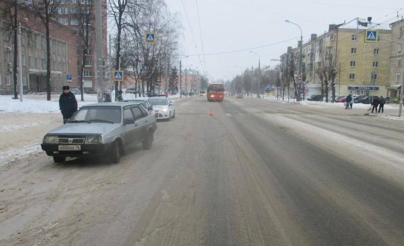 В двух ДТП на Крестовой пострадали люди
