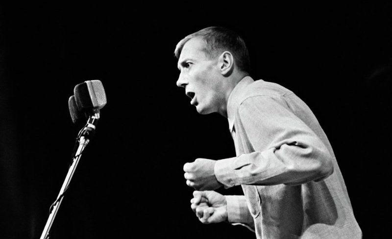 «Когда общаешься с человеком-эпохой»: Сергей Овсянников вспоминает единственный визит Евтушенко в Рыбинск