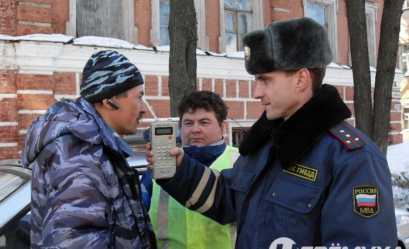 Сотни рыбинских водителей на время лишились прав из-за пьянства за рулём