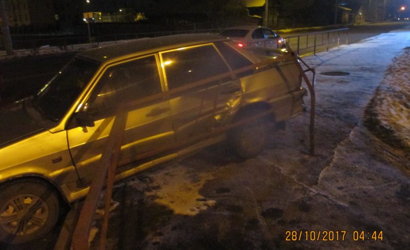 Неготовность к гололедице и водитель, покинувший место ДТП: сводка Госавтоинспекции