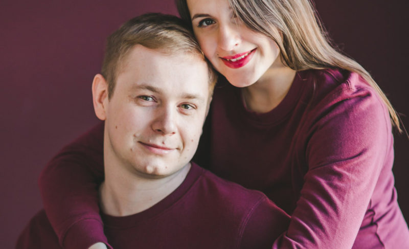 Подложка, пробойник, нитки с воском: Никита Коробкин и его оригинальные изделия из кожи