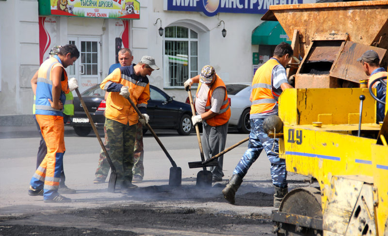 Планы по ямочному ремонту этой осенью: 153 улицы и два с половиной миллиона