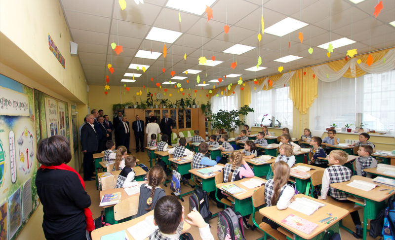 «Нужно подойти к вопросу профессионально». Бюджет департамента образования на 2023 год