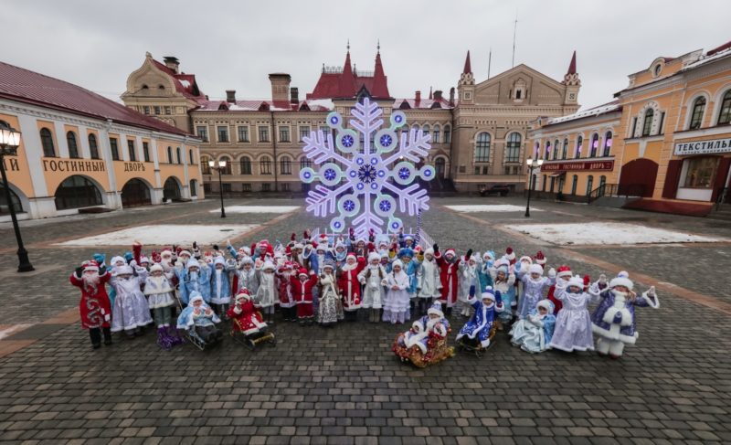 «Управление городского хозяйства» ищет охранников для новогодних ёлок и «Снежинки»