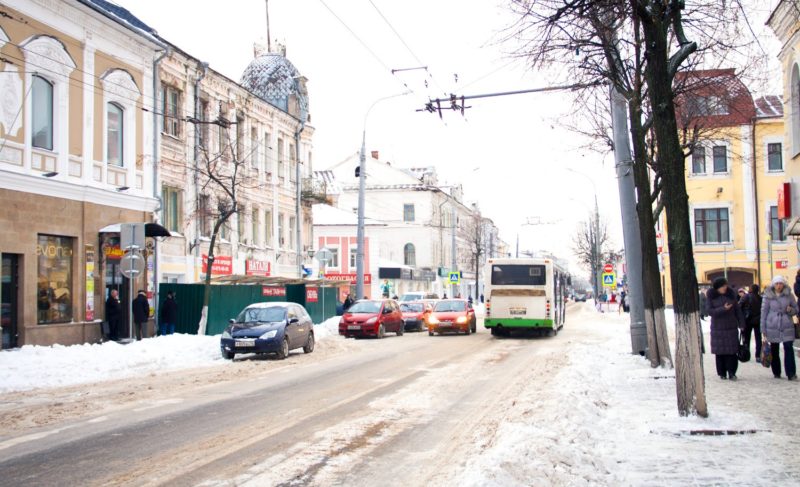 Куда катимся? Почему пассажиров общественного транспорта становится меньше и с какими проблемами сталкиваются перевозчики