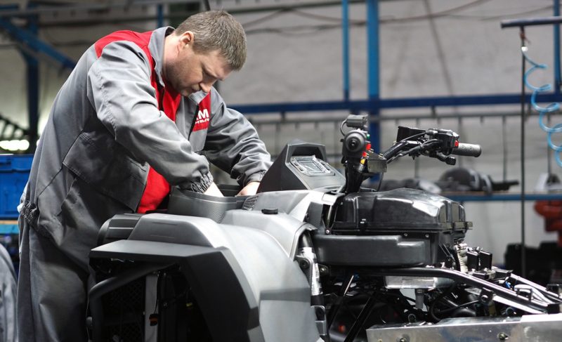 Искусство и промышленность: как художники искали сюжеты в цехах «Русской механики»