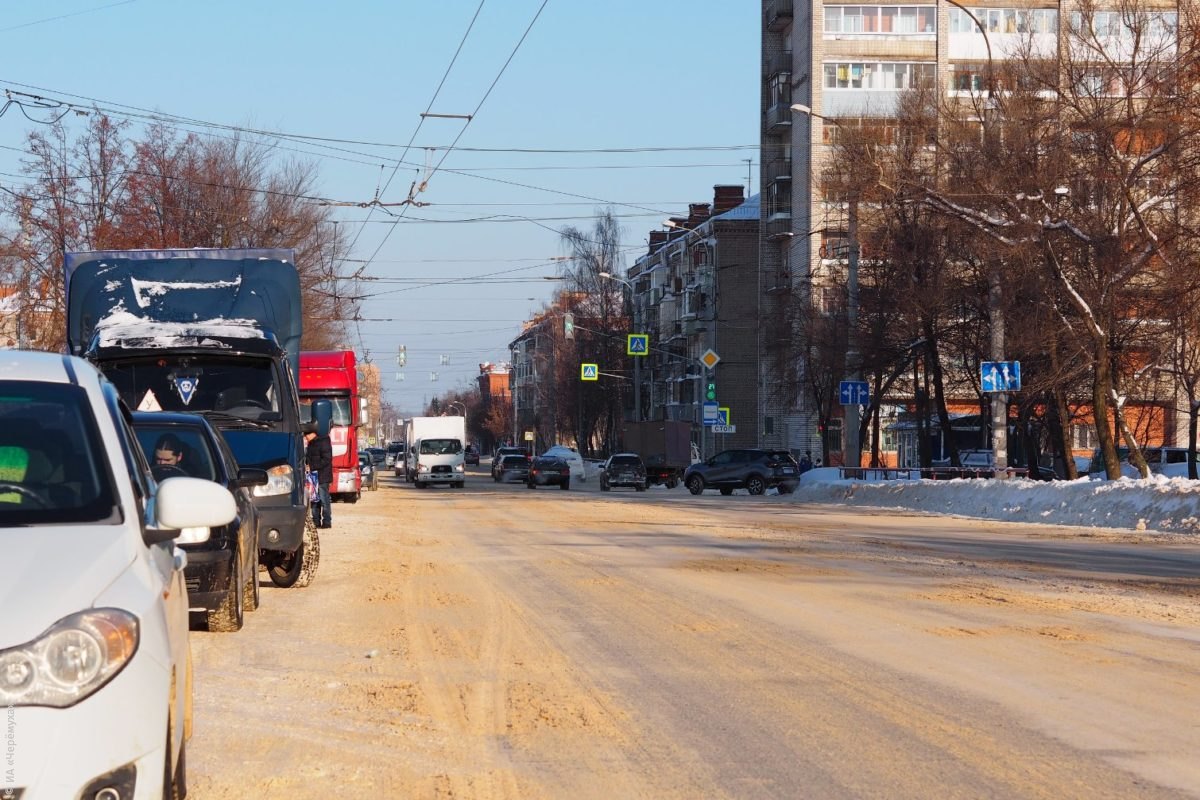 «Вы сначала движение отрегулируйте, а потом мат запрещайте». Рыбинские  водители о «кругах», светофорах с отсчётом и катастрофической нехватке  парковок | Черёмуха