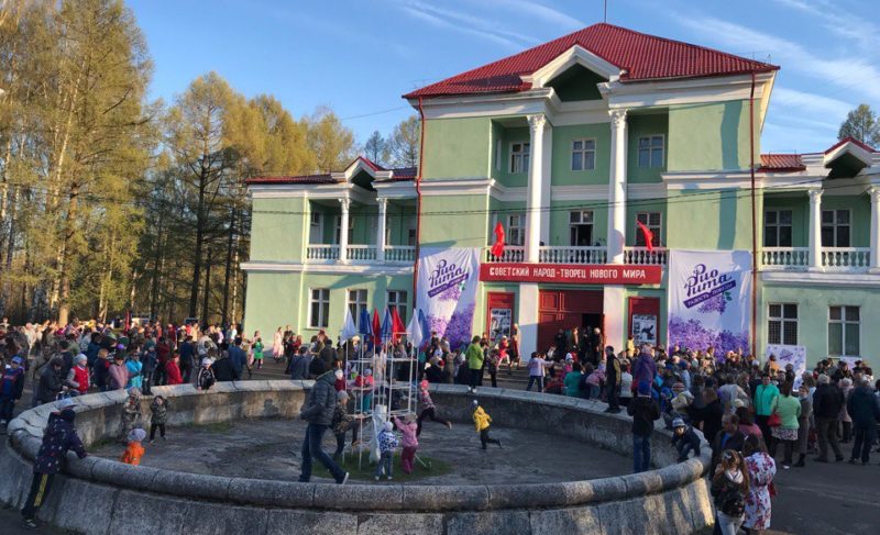 «Всё получилось так, как задумывали. Только пирожков для всех не хватило». В Рыбинске воссоздали первый день после войны