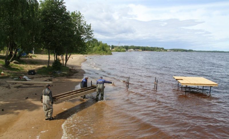Без причала. Когда отремонтируют сходни для посадки на «Мошку»?