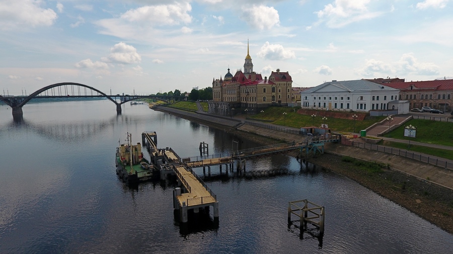 Строительство мостов и причалов