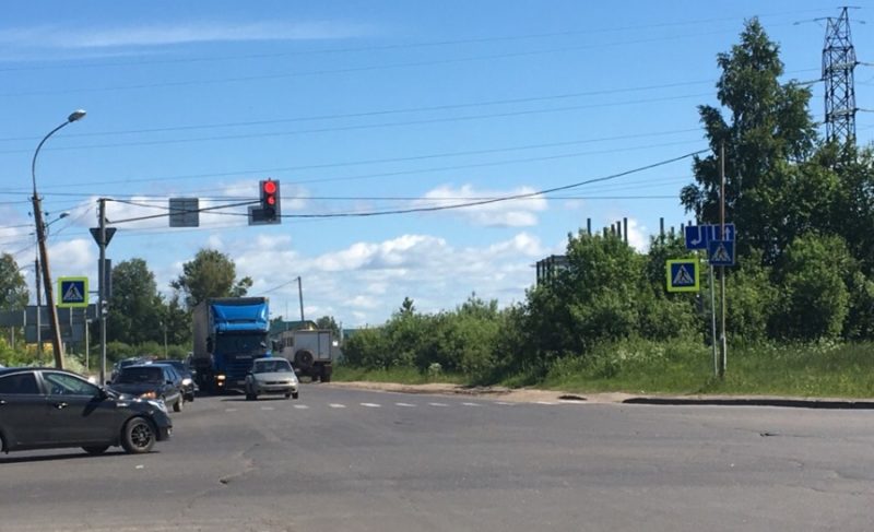 В Рыбинске модернизируют ещё 14 светофоров. На двух перекрёстках появятся «стрелки»