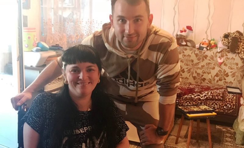 Возвращение «секретного миллионера»: Михаил Дашкиев подарил Юлии Хлюбцевой из Рыбинска полёт на параплане