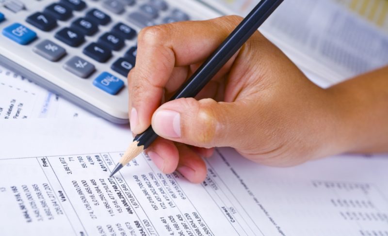 Дела семейные? Что не понравилось Контрольно-счётной палате в «Рыбинской управляющей компании», и что отвечает на претензии генеральный директор УК