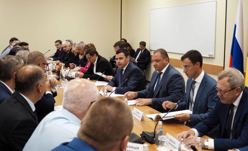 Господдержка, производство медоборудования в Рыбинске и налоги. О чём говорил губернатор на встрече с руководителями промышленных предприятий