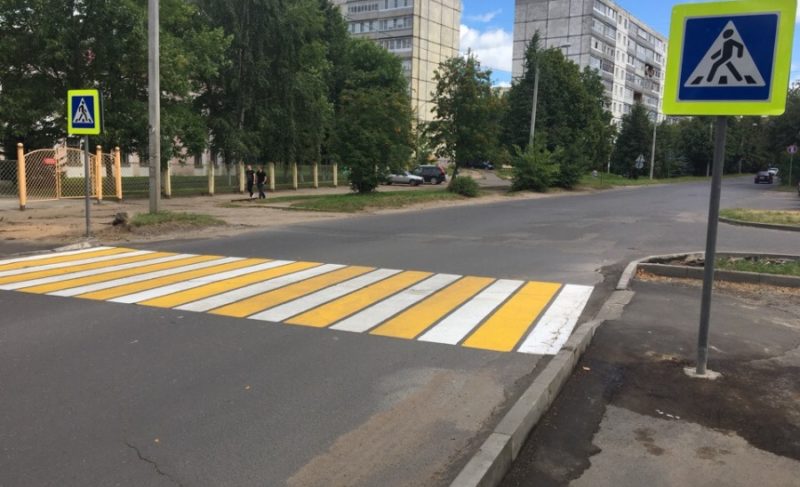 На Моторостроителей нарисовали «зебру»