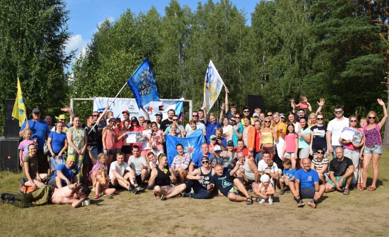 Туристическая тропа, «бубенбол» и кулинарный поединок. В Охотино прошёл Летний слёт молодёжи «Вымпела»