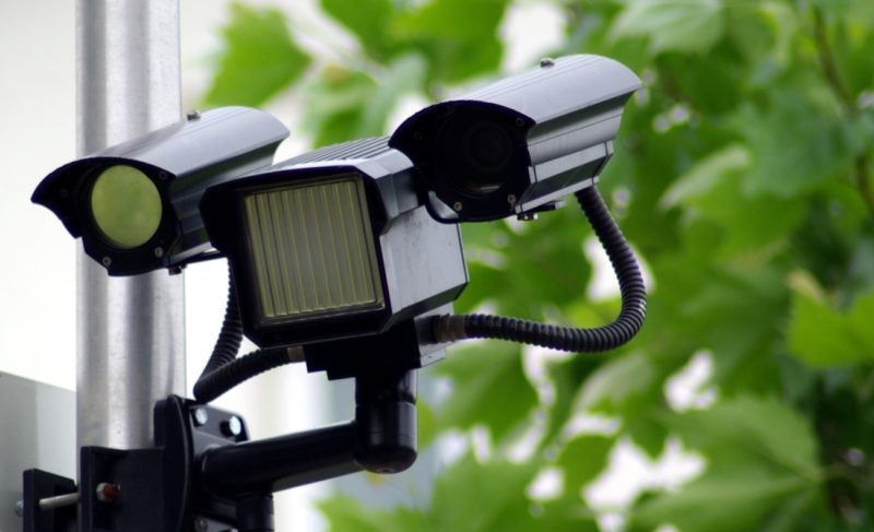 Вандалы вновь попали в объективы камер видеонаблюдения