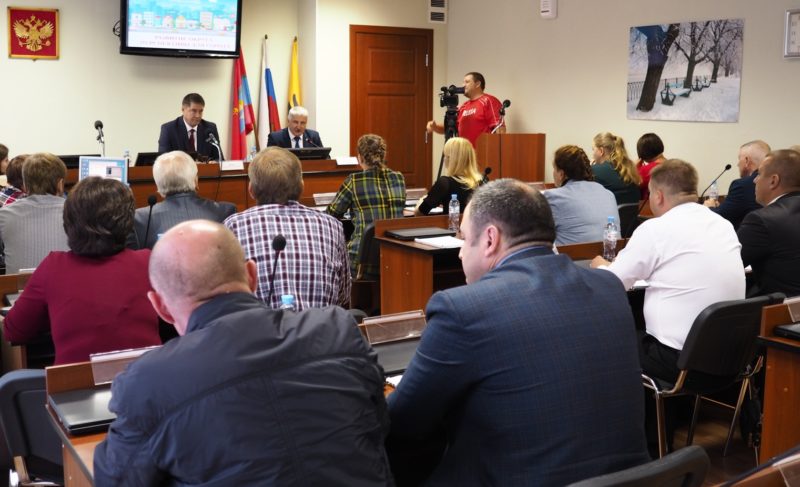 Начало положено: избранные депутаты собрались на первое заседание