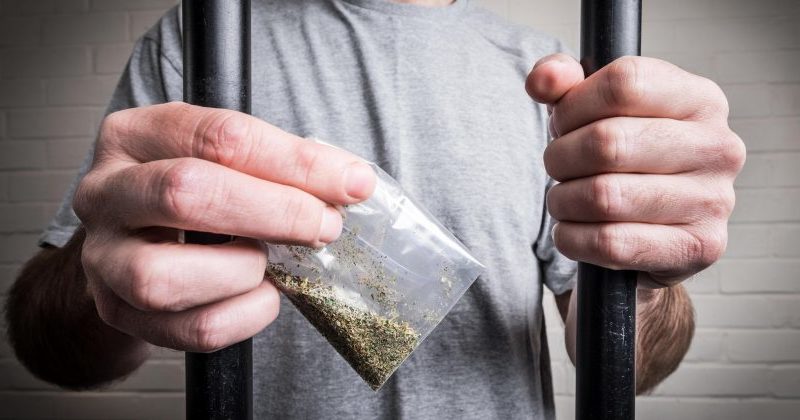 Выстрелил, и «попал»: в колонию пытались перебросить наркотики, привязанные к стрелам