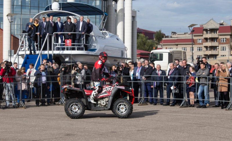 День промышленности: «Русская механика» получила награду и показала впечатляющий стантрайдинг