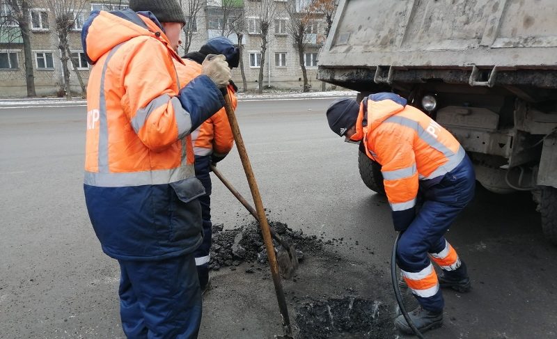 Ремонт дорог-2018: с асфальтом закончили, взялись за колодцы