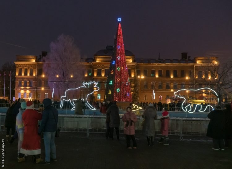 Новогодняя Ночь На Площади