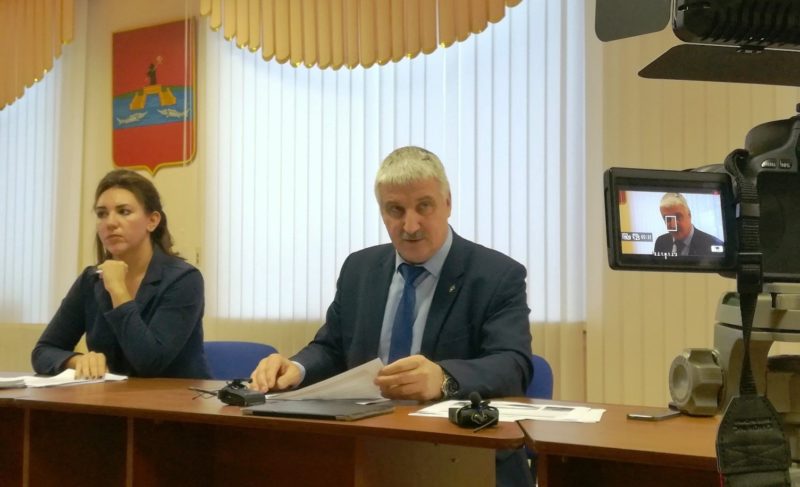 Колодцы, жд-переезды, освещение, введение платных парковок: что сказал глава Рыбинска в новом выпуске видеоблога. Кратко