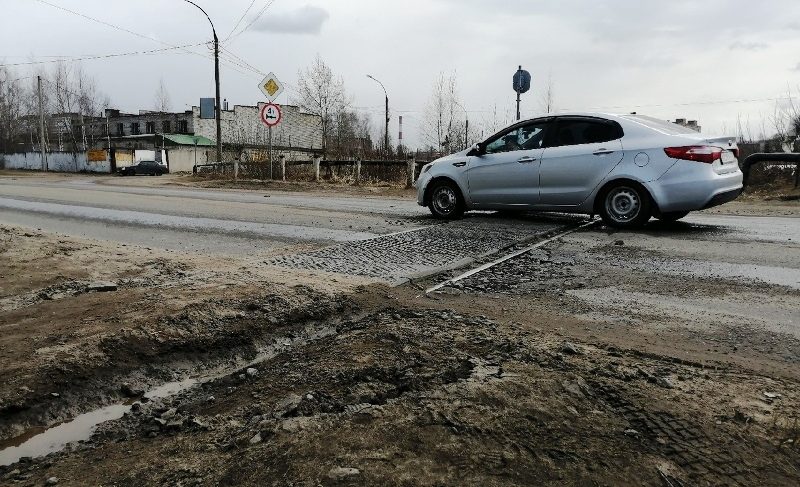 В Рыбинске проверили железнодорожные переезды. Требованиям соответствуют не все