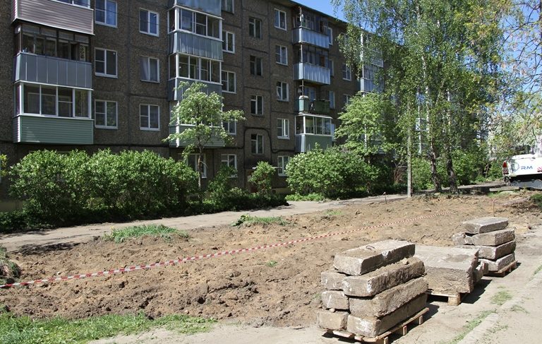 «Решаем вместе»: в Рыбинске приступили к ремонту дворов. Каковы планы на этот год?