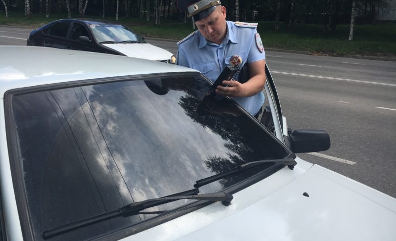 ГИБДД: сотни рыбинских автомобилистов игнорируют нормы тонировки