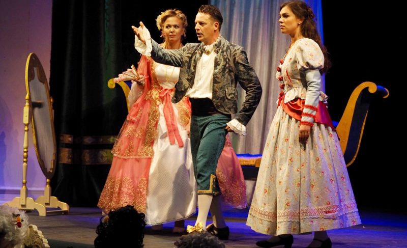 Праздник вдали от сцены. 27-го марта в России отмечают День театра