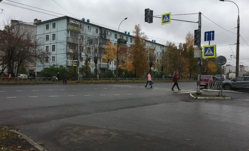 На улице 9 Мая два пешеходных перехода стали регулируемыми