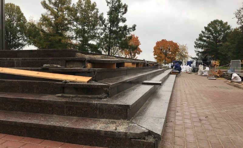 Облицовку Вечного огня заменят по областной программе. Мемориал ремонтировали всего пять лет назад