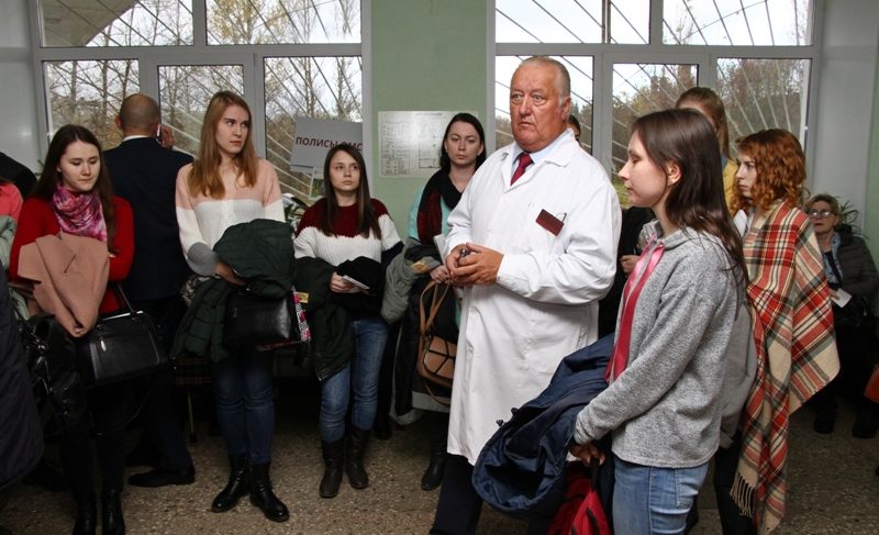 Студенты медуниверситета посетили больницы Рыбинска. Что пообещали будущим врачам