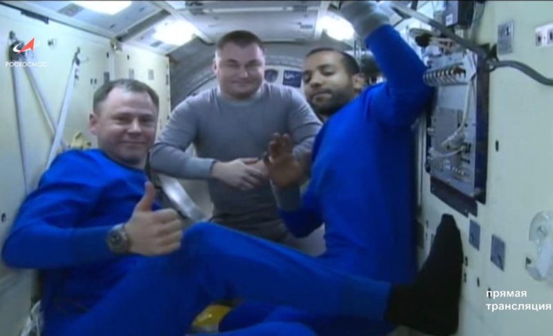 Алексей Овчинин успешно приземлился. Он провёл в космосе более полугода