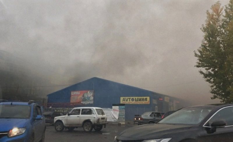 На Танкистов горел магазин. Площадь выгорания — 180 квадратных метров