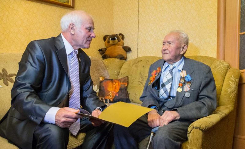 К 75-летию Великой Победы: ветерану «ОДК — Сатурн» Геннадию Муллину вручили памятную медаль