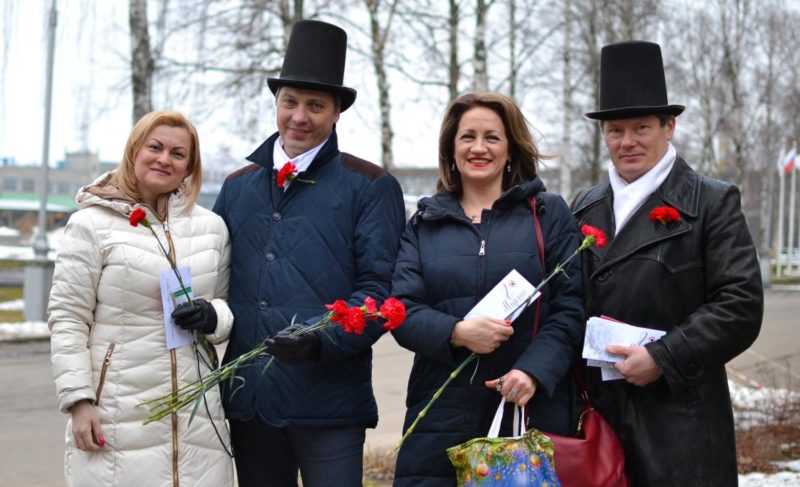 Праздник к нам приходит. В Рыбинске поздравляют женщин с наступающим