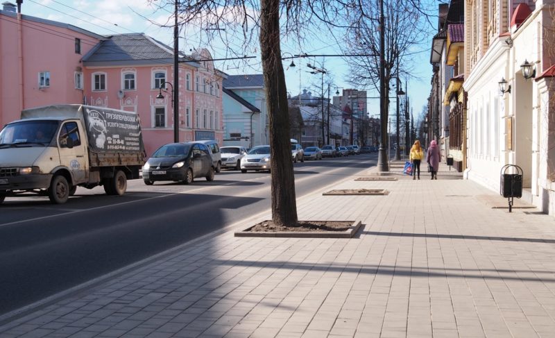 От замены окон до домов, оставшихся без УК. Депутаты рассмотрели поправки в правила благоустройства. Вопросы есть, но решили одобрить