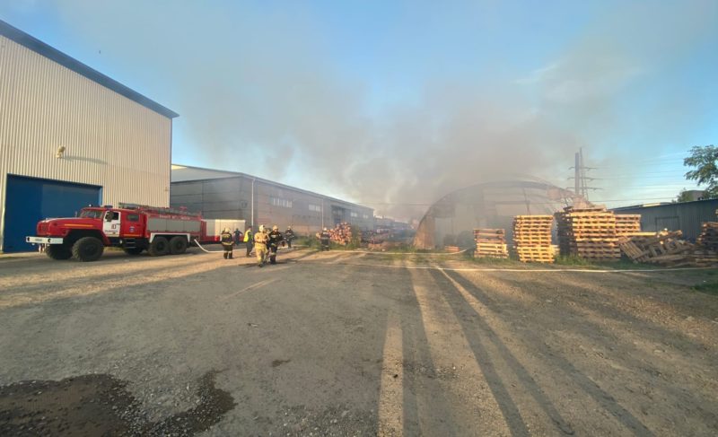 В Рыбинске сгорел производственный цех