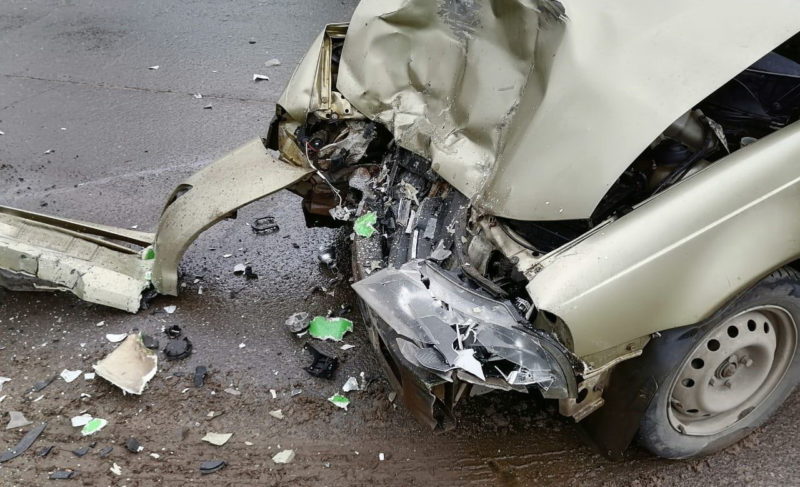 Эксперты назвали топ-10 самых «аварийных» автомобилей