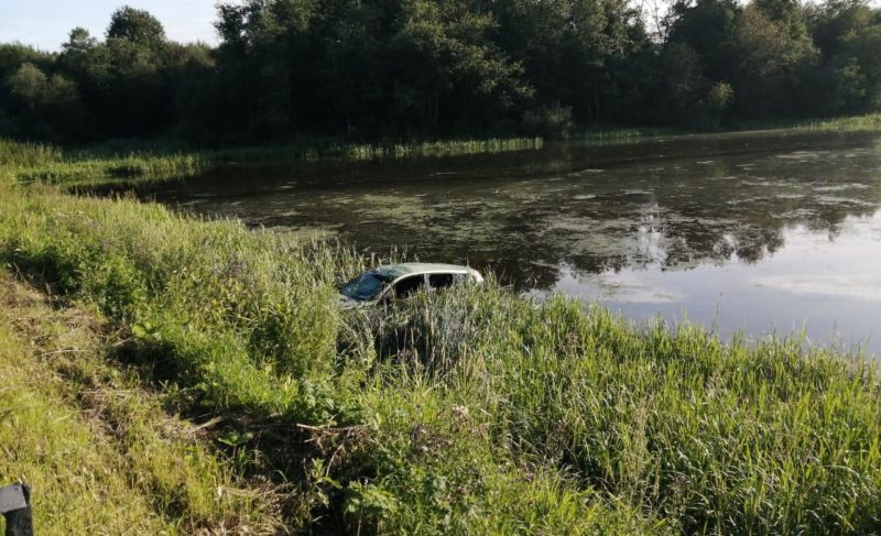 Утонувшая машина и столкновение на проспекте Серова — сводка ДТП по Рыбинску и району
