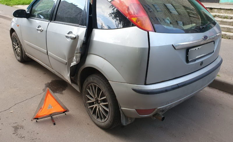 Пьяный водитель, столкновение иномарок и падение пассажира: сводка ДТП