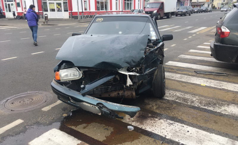 В Рыбинске на Герцена в ДТП попали сразу четыре авто