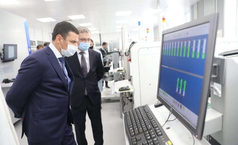 Запуск новой линии на РЗП и инжиниринговый центр РГАТУ: визит губернатора в Рыбинск